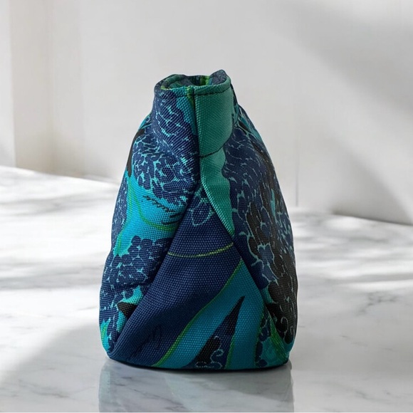 Gucci Blue & Green Abstract Print Cosmetic Pouch - Rare - Picture 5 of 10